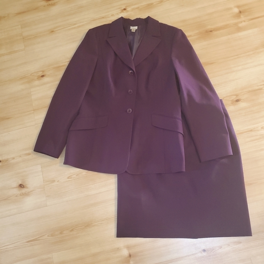 Caslon Women's Two-piece Classic Suit